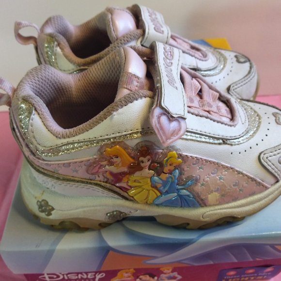 Disney Princess Toddler Light Up Aurora Belle 7 - Picture 10 of 12